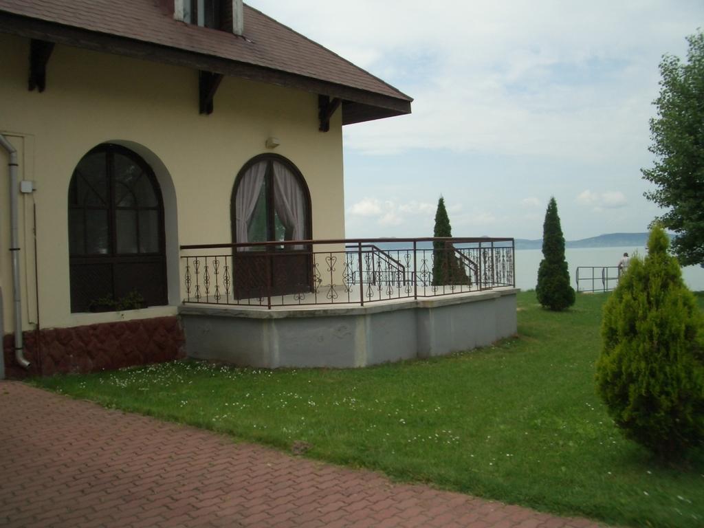 Aranyhid Hotel Balatonboglár Exteriör bild