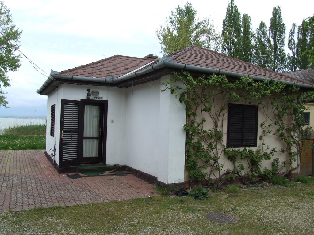 Aranyhid Hotel Balatonboglár Exteriör bild