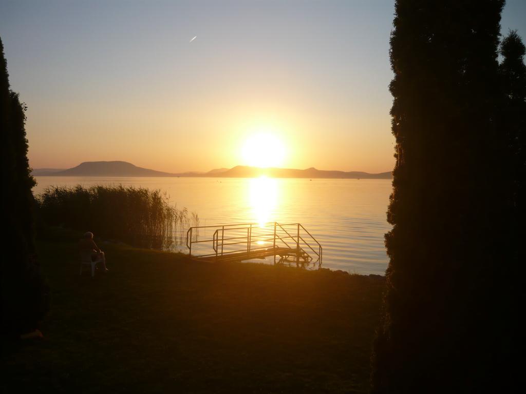 Aranyhid Hotel Balatonboglár Exteriör bild